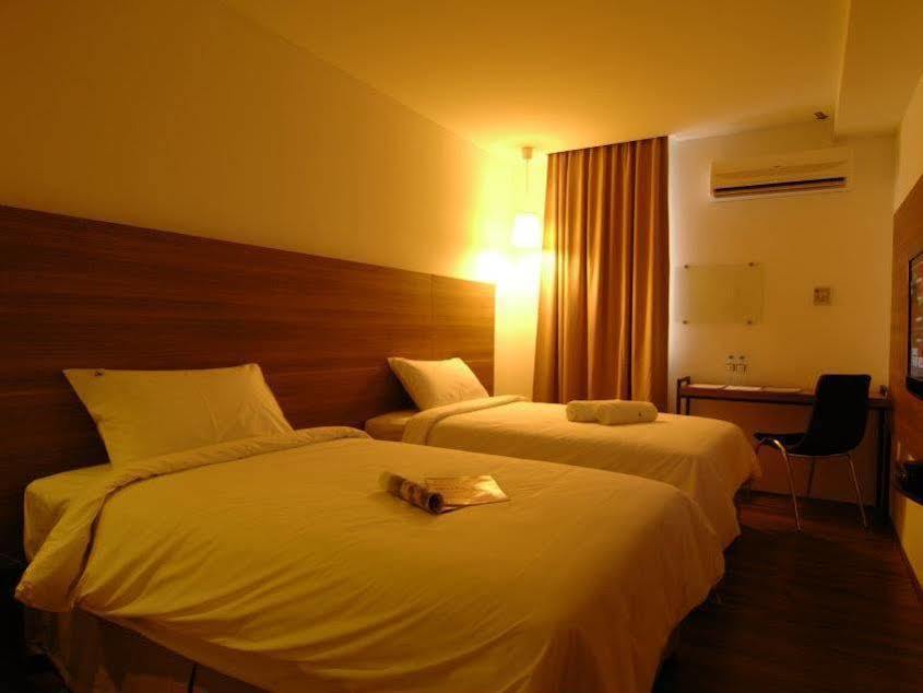 The Leverage Business Hotel - Bandar Baru Mergong Alor Setar Kültér fotó