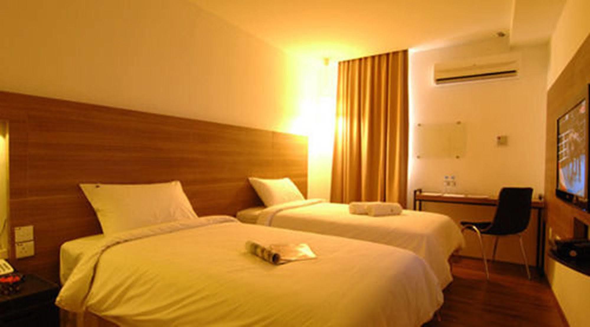 The Leverage Business Hotel - Bandar Baru Mergong Alor Setar Kültér fotó